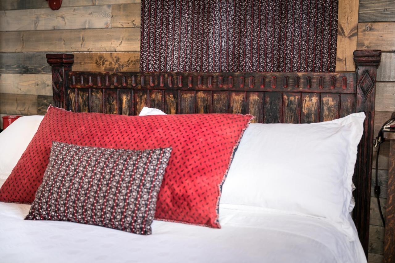 The Cochrane Rockyview Hotel Ngoại thất bức ảnh